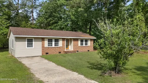 616 S Orange Street Wallace NC 28466