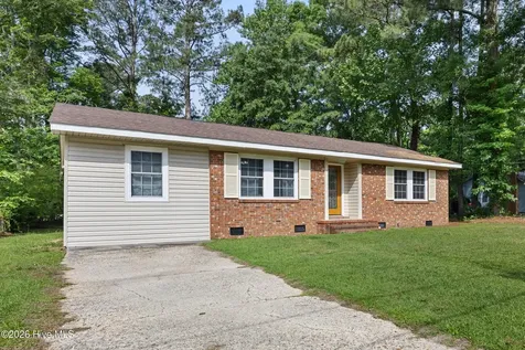 616 S Orange Street Wallace NC 28466