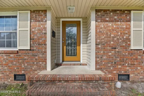 616 S Orange Street Wallace NC 28466