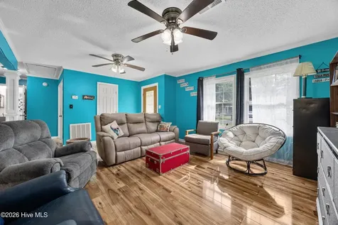 616 S Orange Street Wallace NC 28466