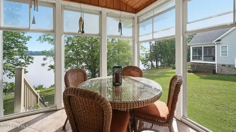 126 Ridge Road Chocowinity NC 27817