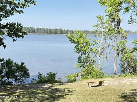 126 Ridge Road Chocowinity NC 27817
