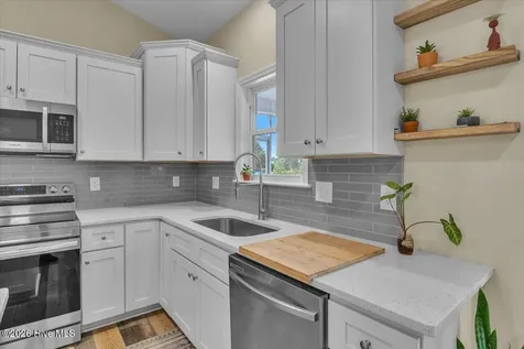 172 Lea Drive Hampstead NC 28443