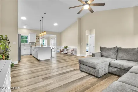 172 Lea Drive Hampstead NC 28443