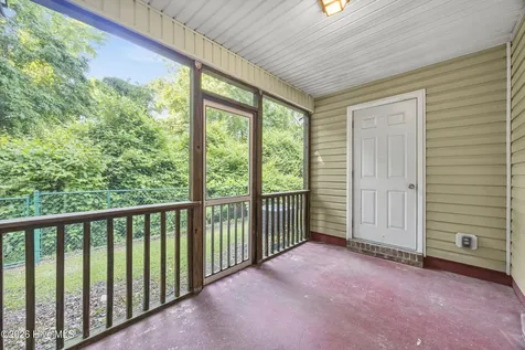 27 E Doris Avenue Jacksonville NC 28540