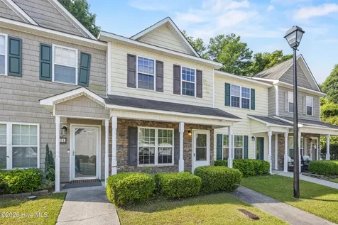 27 E Doris Avenue Jacksonville NC 28540