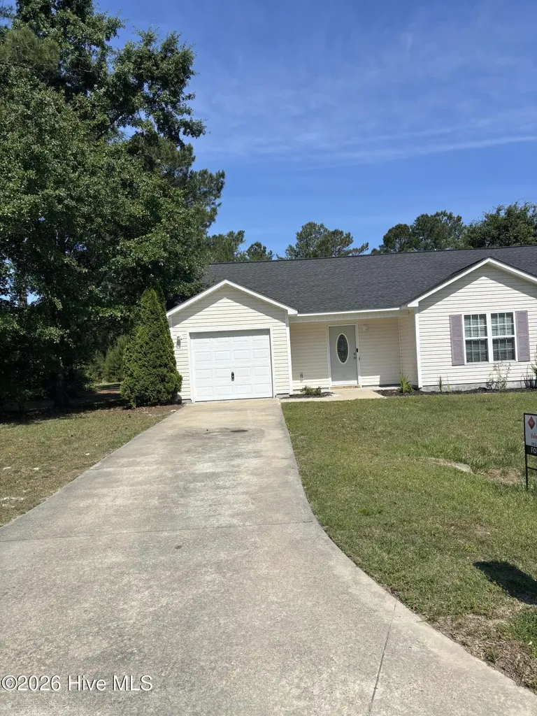 158 Ashbury Park Lane Richlands NC 28574