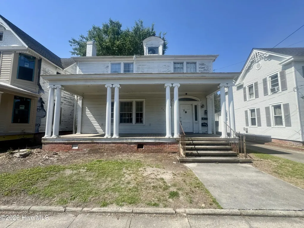 207 E Burgess Street Elizabeth City NC 27909