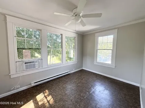 207 E Burgess Street Elizabeth City NC 27909