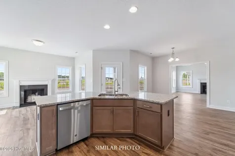 579 Appalachian Trail S Jacksonville NC 28546