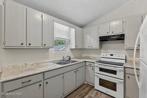 1033 Old Northeast Road Hallsboro NC 28442