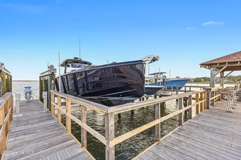 200 Oyster Bay Lane Wilmington NC 28409