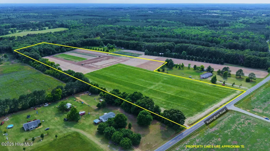 5901 Rockingham Road Laurel Hill NC 28351