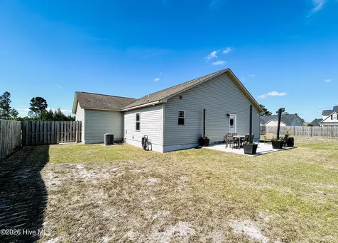 901 Purvis Court Richlands NC 28574