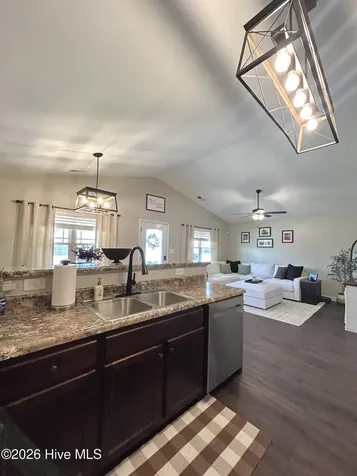901 Purvis Court Richlands NC 28574