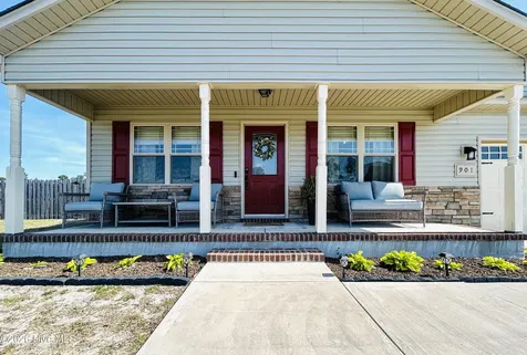 901 Purvis Court Richlands NC 28574