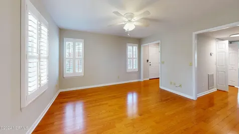 727 Chancery Lane Aberdeen NC 28315