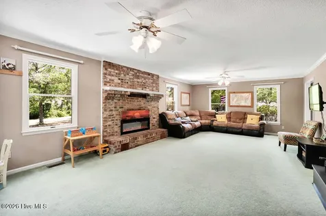 713 Dale Avenue Southport NC 28461