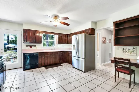 713 Dale Avenue Southport NC 28461