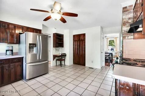 713 Dale Avenue Southport NC 28461