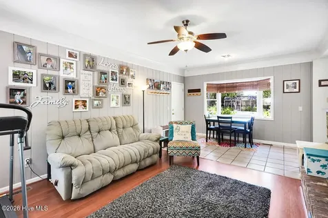 713 Dale Avenue Southport NC 28461