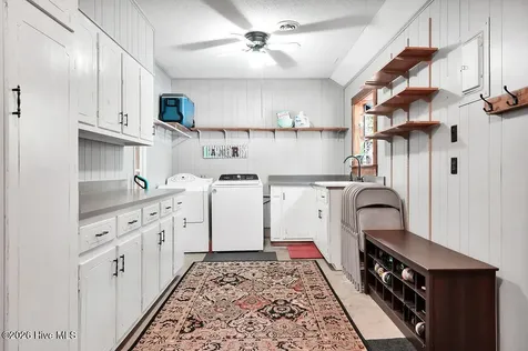 713 Dale Avenue Southport NC 28461