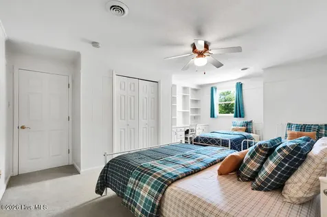 713 Dale Avenue Southport NC 28461