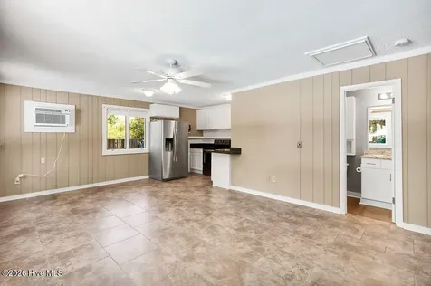 713 Dale Avenue Southport NC 28461