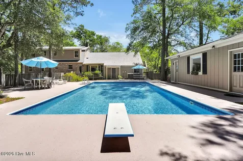 713 Dale Avenue Southport NC 28461