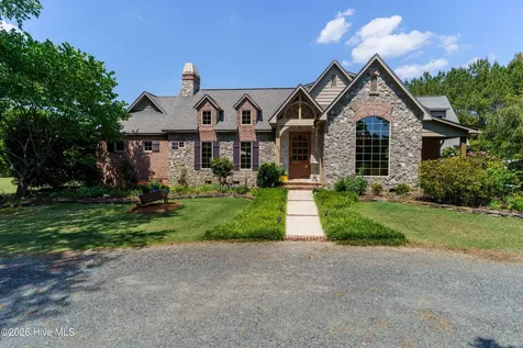 235 Griffin Lake Road Vass NC 28394