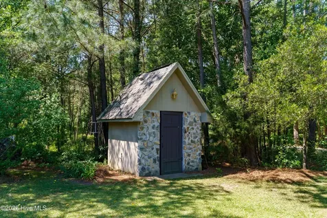 235 Griffin Lake Road Vass NC 28394