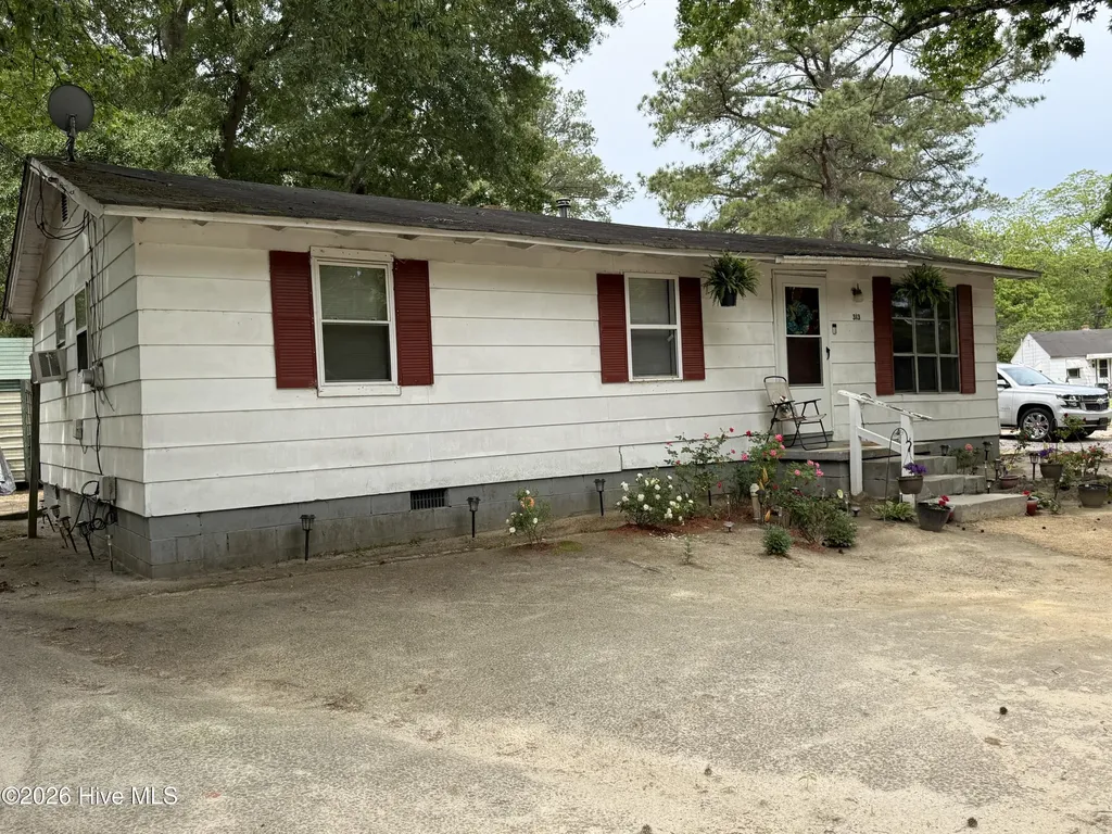313 Tucker Street Enfield NC 27823