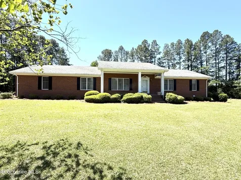1565 Friendship Church Road Faison NC 28341
