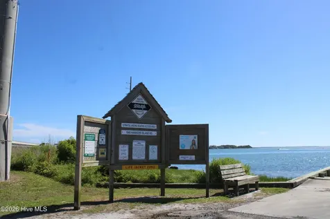 113 Jade Street Beaufort NC 28516