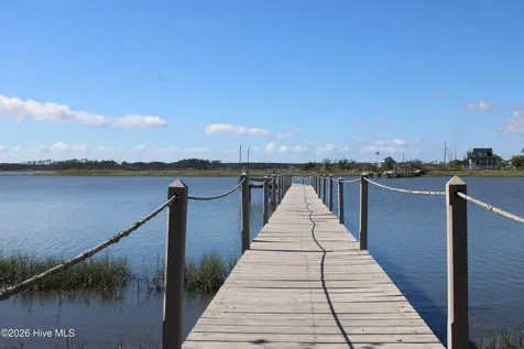 113 Jade Street Beaufort NC 28516