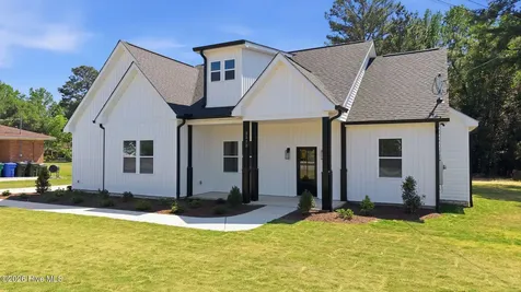 2212 M L King Jr Parkway SE Wilson NC 27893