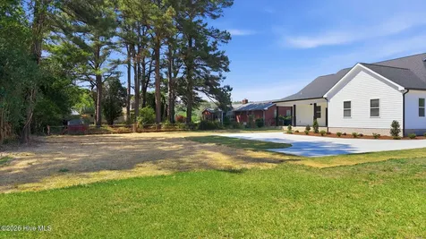 2212 M L King Jr Parkway SE Wilson NC 27893
