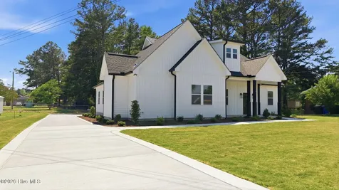 2212 M L King Jr Parkway SE Wilson NC 27893