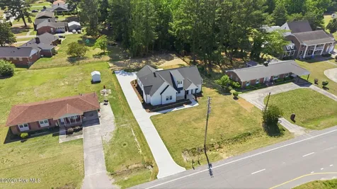 2212 M L King Jr Parkway SE Wilson NC 27893