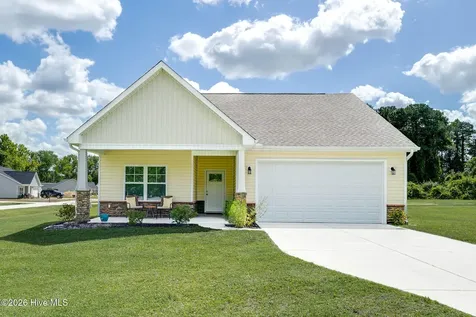 132 Lacarol Street Rose Hill NC 28458