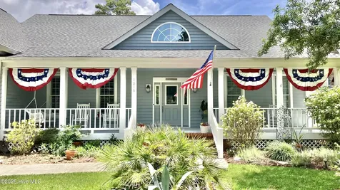 1016 Captain Adkins Drive SE Southport NC 28461