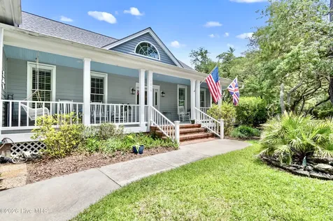 1016 Captain Adkins Drive SE Southport NC 28461