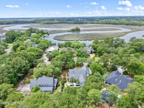 1016 Captain Adkins Drive SE Southport NC 28461