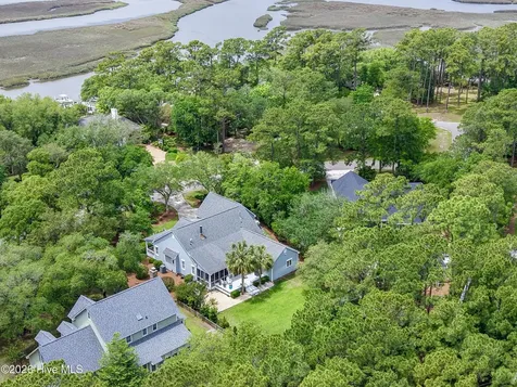 1016 Captain Adkins Drive SE Southport NC 28461