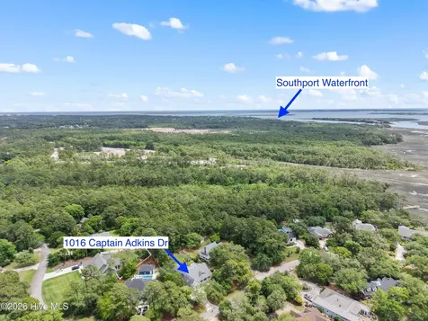1016 Captain Adkins Drive SE Southport NC 28461