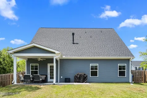 303 Red Cedar Drive Sneads Ferry NC 28460
