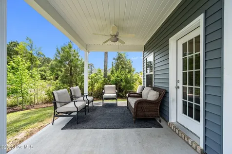 303 Red Cedar Drive Sneads Ferry NC 28460