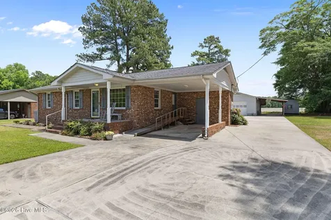 1905 Hullwood Drive Kinston NC 28504