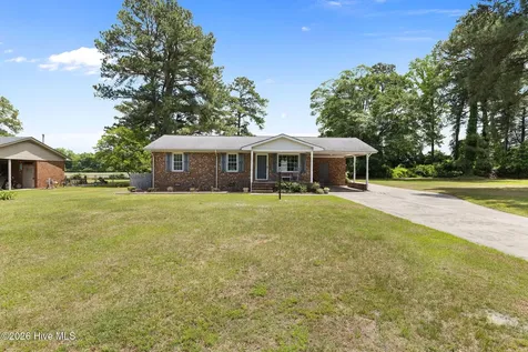 1905 Hullwood Drive Kinston NC 28504