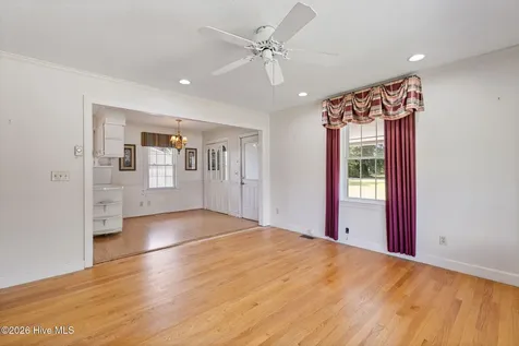 1905 Hullwood Drive Kinston NC 28504